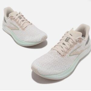 Brooks Women's Cream and Mint Athletic Shoes
